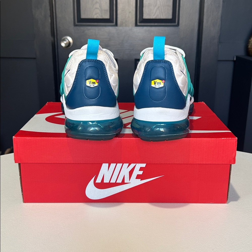 Nike Air VaporMax Plus “White Blue Force Blue Fury” Men’s Size 11 - Picture 5 of 9